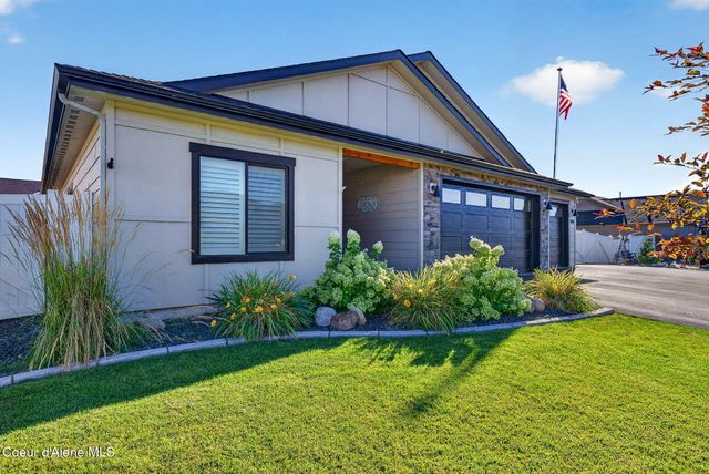 8136 W Splitrail AVE, Rathdrum, ID 83858