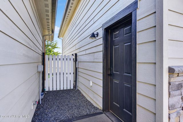 8136 W Splitrail AVE, Rathdrum, ID 83858