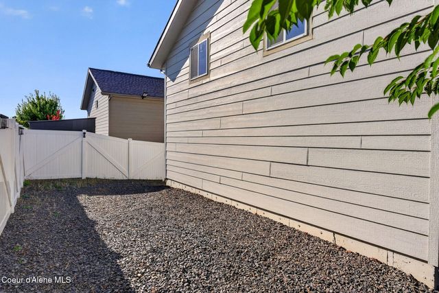 8136 W Splitrail AVE, Rathdrum, ID 83858