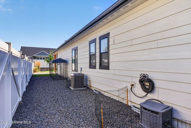 8136 W Splitrail AVE, Rathdrum, ID 83858