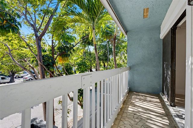 523 NE 38th St 6, Miami, FL 33137