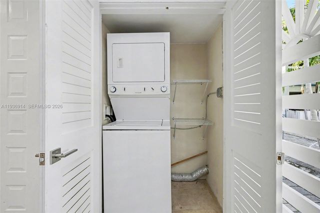 523 NE 38th St 6, Miami, FL 33137