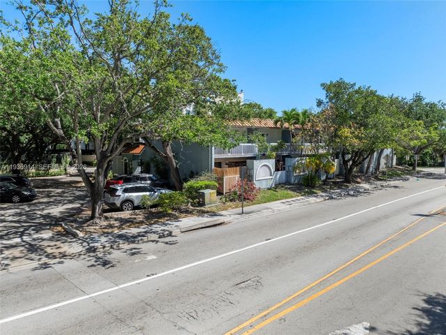 523 NE 38th St 6, Miami, FL 33137