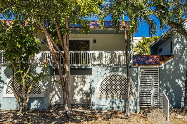 523 NE 38th St 6, Miami, FL 33137