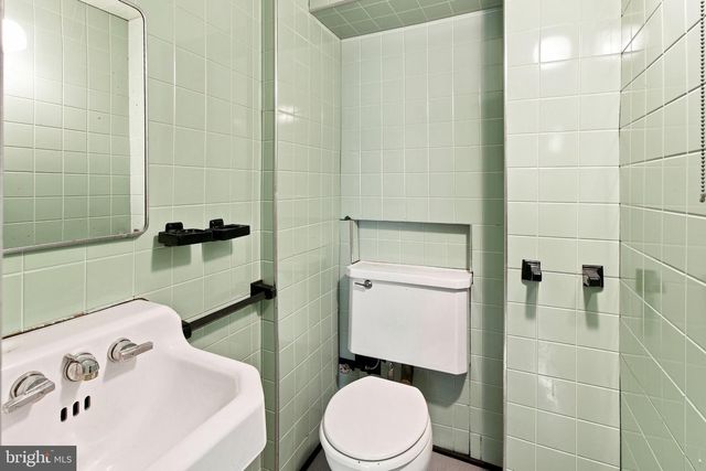 8450 LOCH RAVEN BLVD, Baltimore, MD 21286