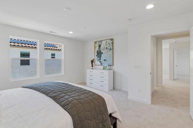 717 Kingbird Loop, Oceanside, CA 92058