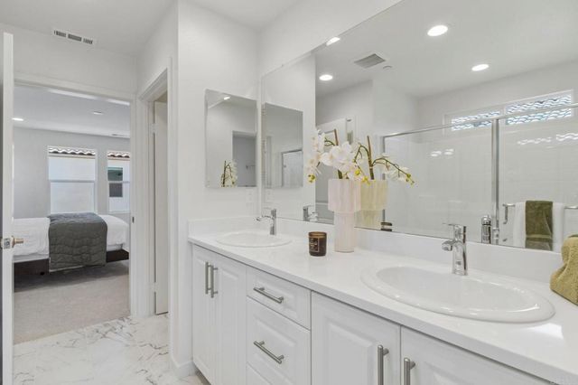 717 Kingbird Loop, Oceanside, CA 92058