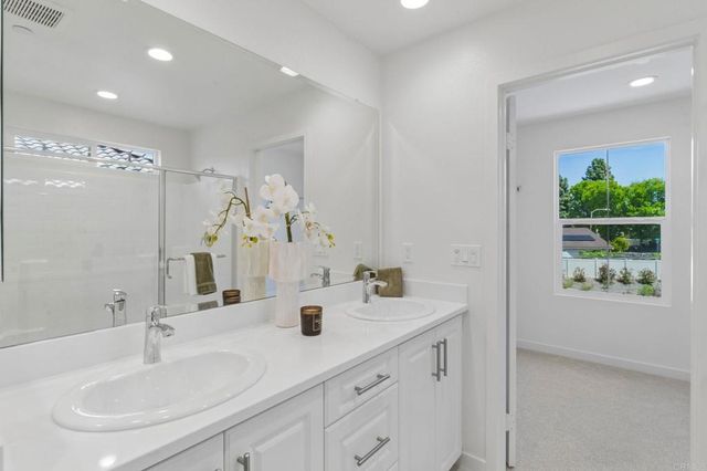 717 Kingbird Loop, Oceanside, CA 92058