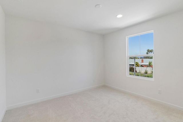 717 Kingbird Loop, Oceanside, CA 92058