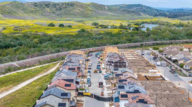 717 Kingbird Loop, Oceanside, CA 92058