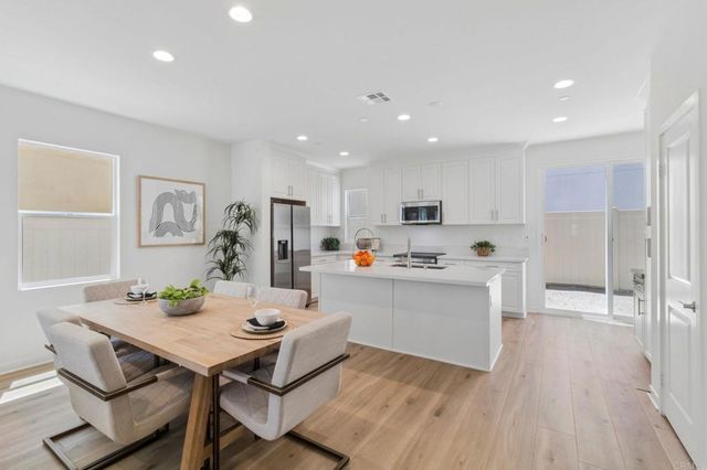 717 Kingbird Loop, Oceanside, CA 92058
