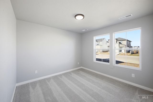 6643 W Redwood Creek Dr, Meridian, ID 83646