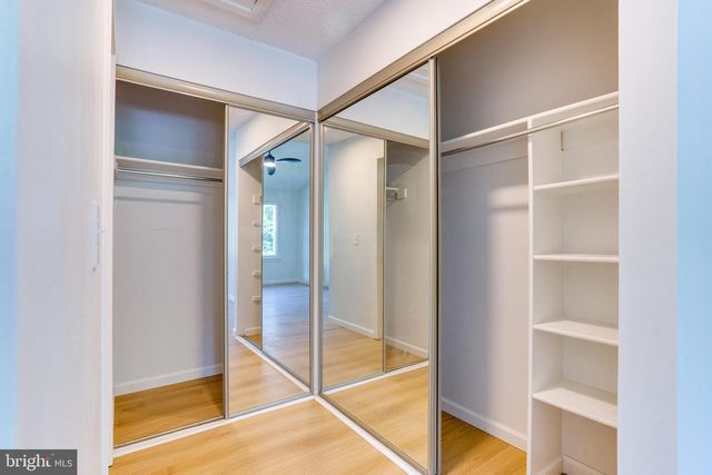 11701-B SUMMERCHASE CIR, Reston, VA 20194