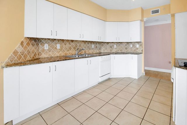 3370 Hidden Bay Drive 804, Aventura, FL 33180