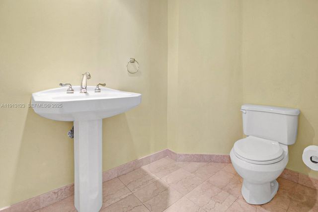 3370 Hidden Bay Drive 804, Aventura, FL 33180
