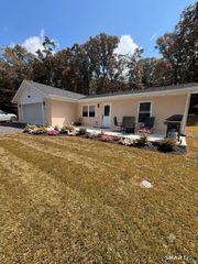227 Stawicki Road, Thompson, CT 06255