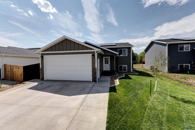 3939 HARALSON LN, Rapid City, SD 57703