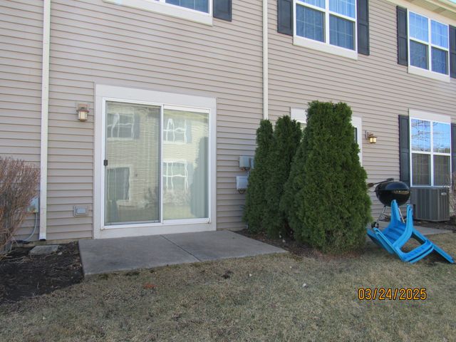 494 S Jade Lane, Round Lake, IL 60073