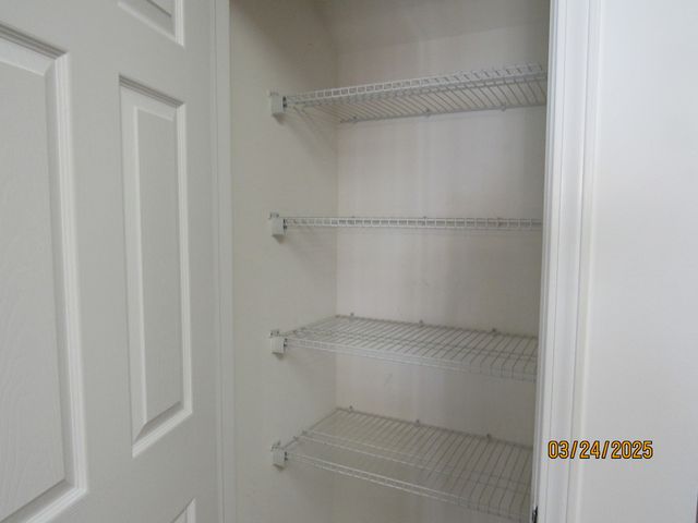 494 S Jade Lane, Round Lake, IL 60073