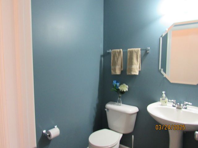 494 S Jade Lane, Round Lake, IL 60073