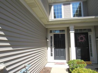 494 S Jade Lane, Round Lake, IL 60073