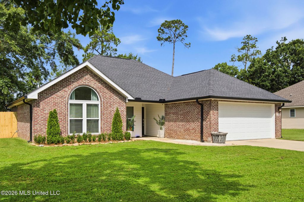 309 Woodcrest Drive, Long Beach, MS 39560
