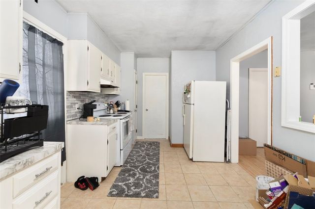 123 Harrington Avenue, Warwick, RI 02888