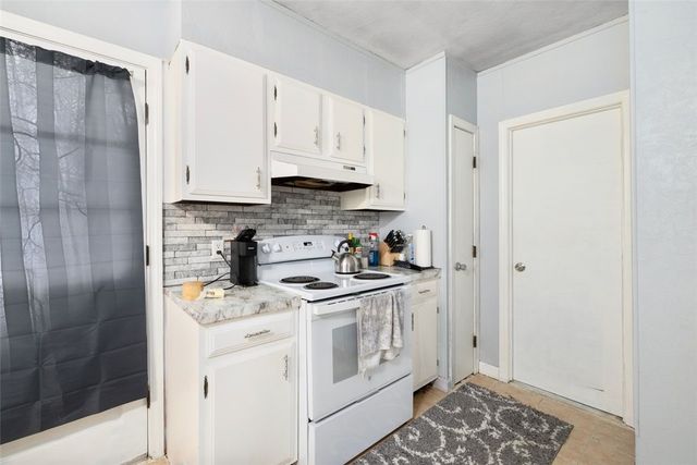 123 Harrington Avenue, Warwick, RI 02888