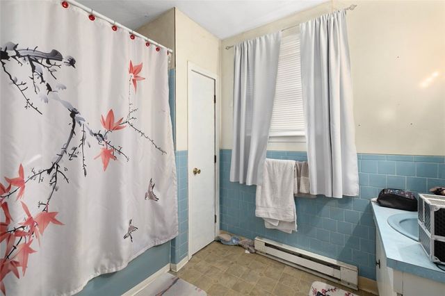 123 Harrington Avenue, Warwick, RI 02888