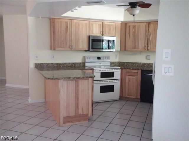 426 Hamilton AVE, Lehigh Acres, FL 33972