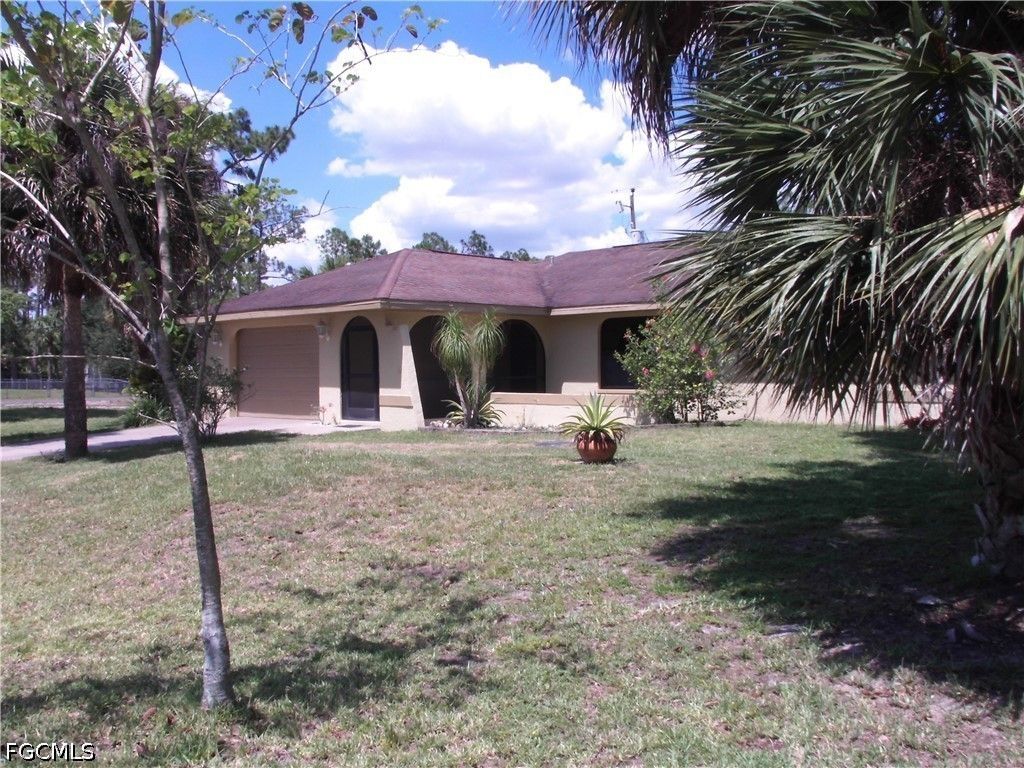 426 Hamilton AVE, Lehigh Acres, FL 33972