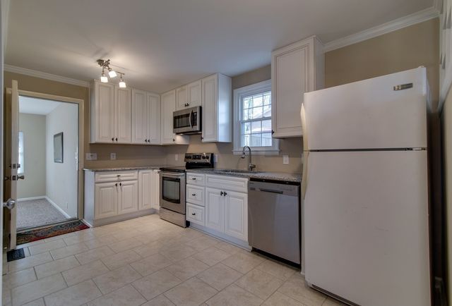 126 Tallwood Dr, Nashville, TN 37211