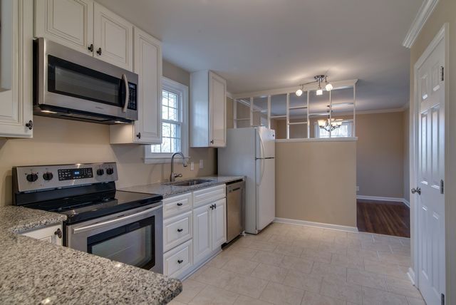 126 Tallwood Dr, Nashville, TN 37211
