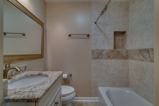 126 Tallwood Dr, Nashville, TN 37211