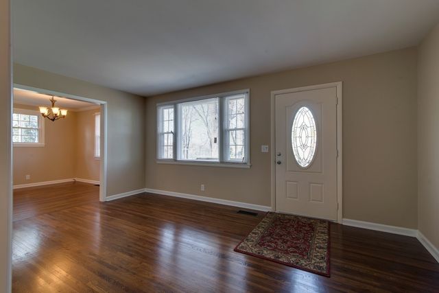126 Tallwood Dr, Nashville, TN 37211