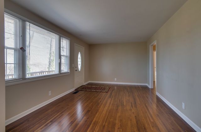 126 Tallwood Dr, Nashville, TN 37211
