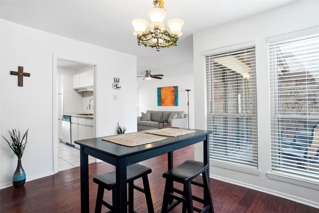 30 Park Lane, Bedford, TX 76021