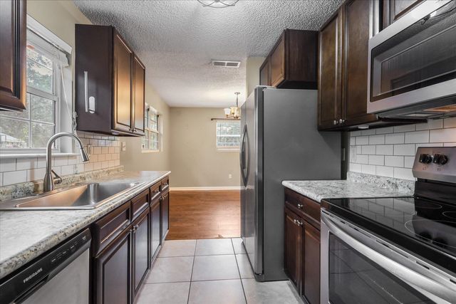 5274 Family Tree Drive, Tallahassee, FL 32303