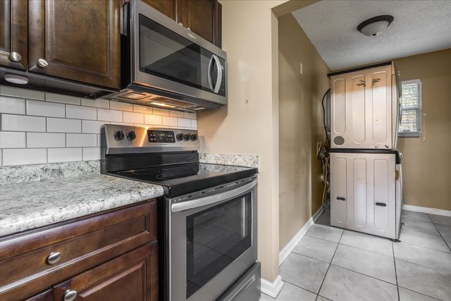 5274 Family Tree Drive, Tallahassee, FL 32303