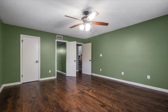 5274 Family Tree Drive, Tallahassee, FL 32303