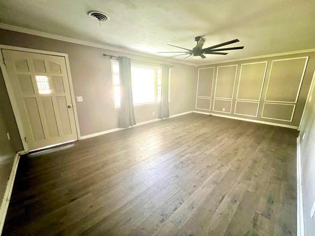 201 E Wiley Street, Star City, AR 71667