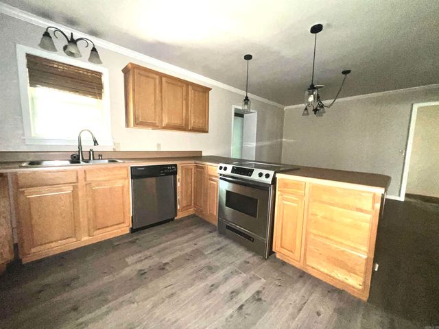 201 E Wiley Street, Star City, AR 71667