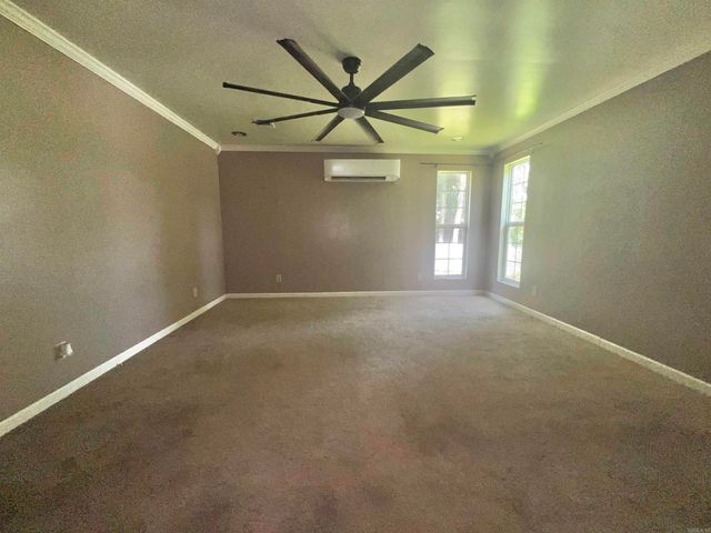 201 E Wiley Street, Star City, AR 71667