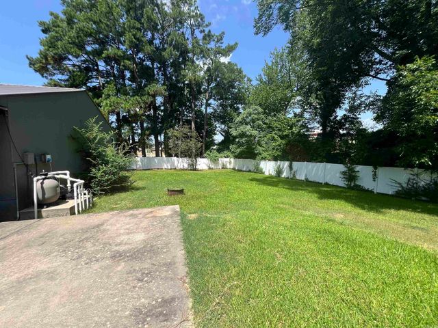 201 E Wiley Street, Star City, AR 71667