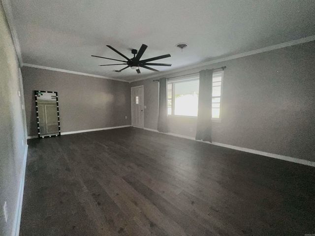 201 E Wiley Street, Star City, AR 71667