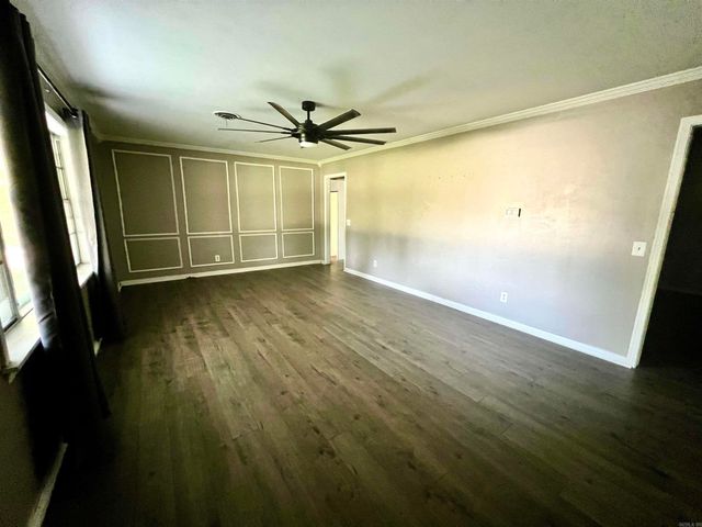 201 E Wiley Street, Star City, AR 71667