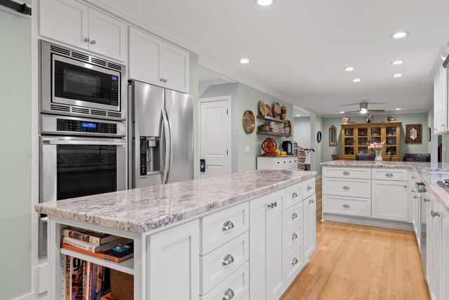 12 Old Hickory Lane, Signal Mountain, TN 37377