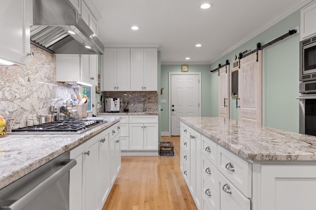12 Old Hickory Lane, Signal Mountain, TN 37377
