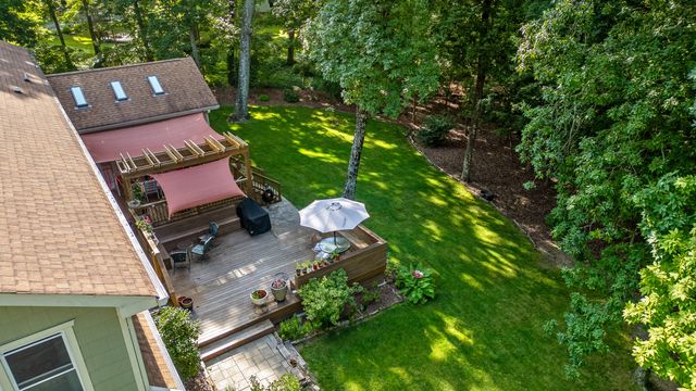 12 Old Hickory Lane, Signal Mountain, TN 37377