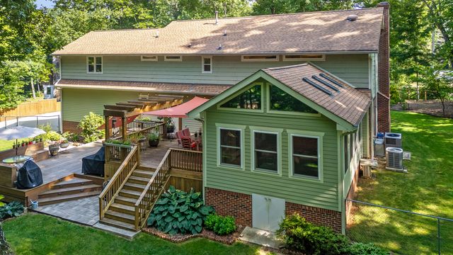 12 Old Hickory Lane, Signal Mountain, TN 37377